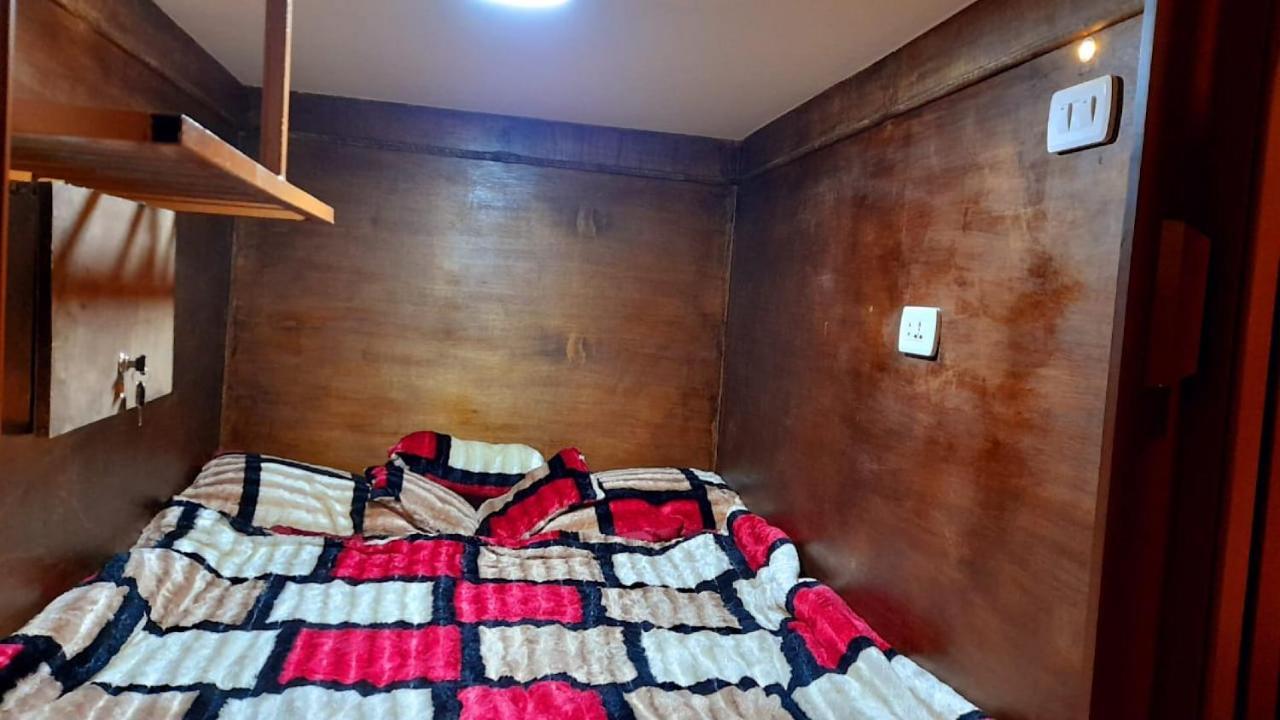 Petra Cabin Inn Hostel&Resturant Вади Муса Экстерьер фото