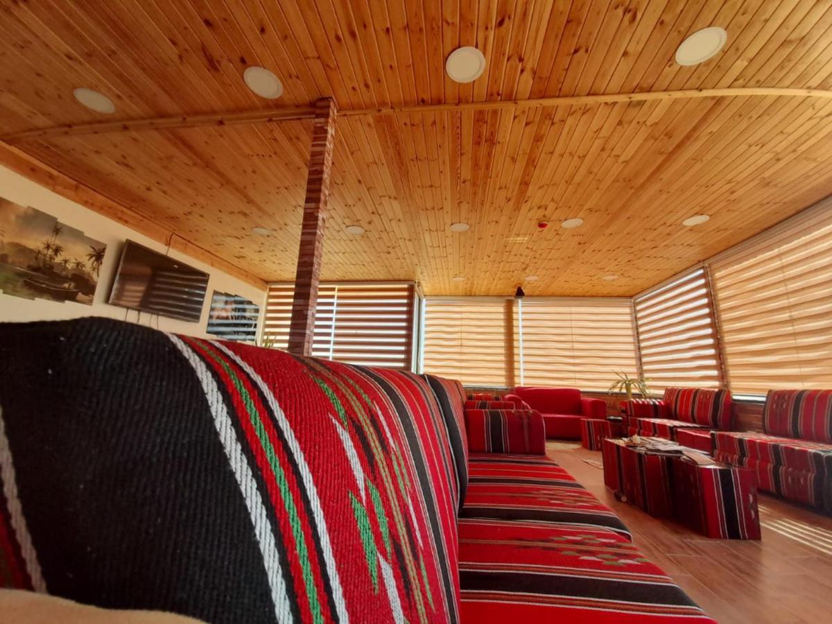 Petra Cabin Inn Hostel&Resturant Вади Муса Экстерьер фото