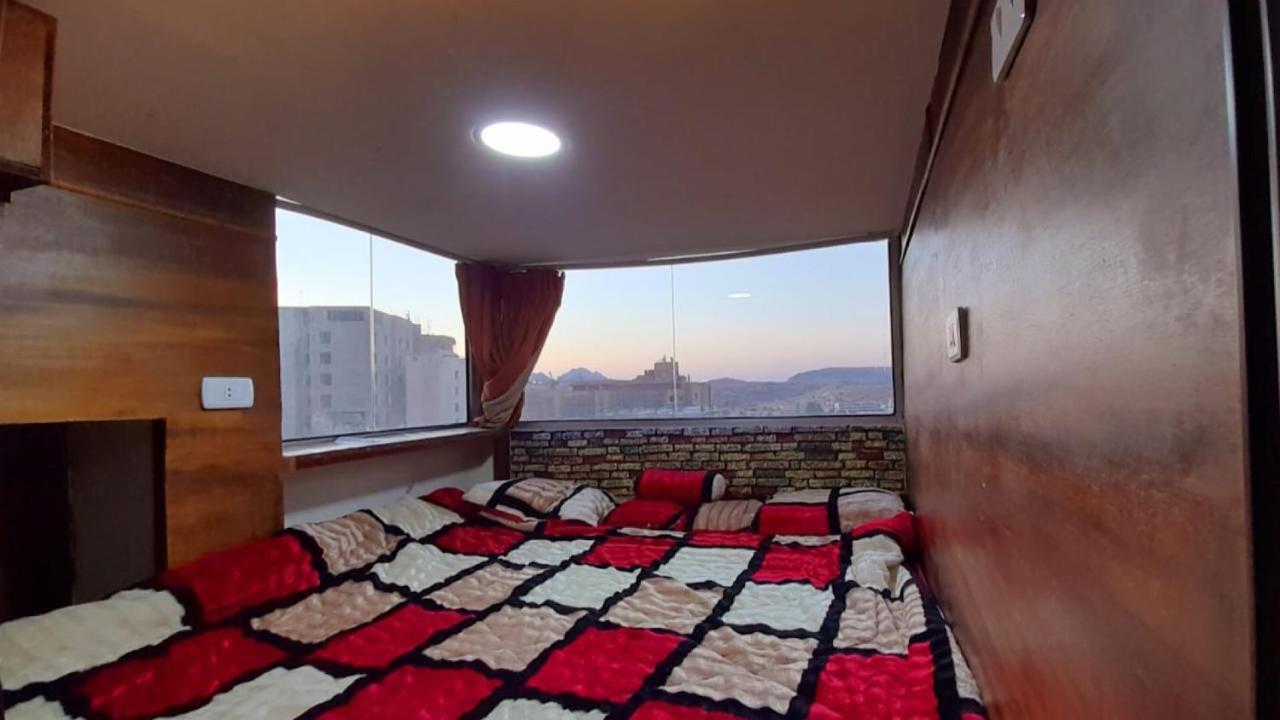 Petra Cabin Inn Hostel&Resturant Вади Муса Экстерьер фото