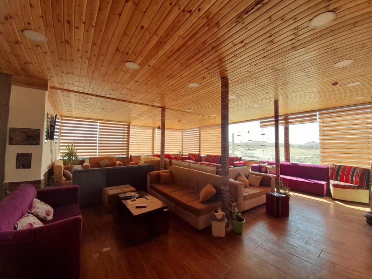 Petra Cabin Inn Hostel&Resturant Вади Муса Экстерьер фото