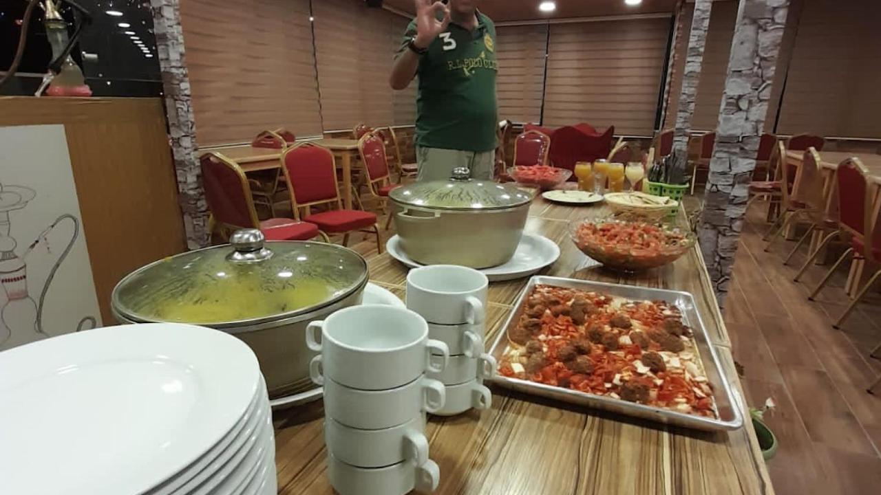Petra Cabin Inn Hostel&Resturant Вади Муса Экстерьер фото