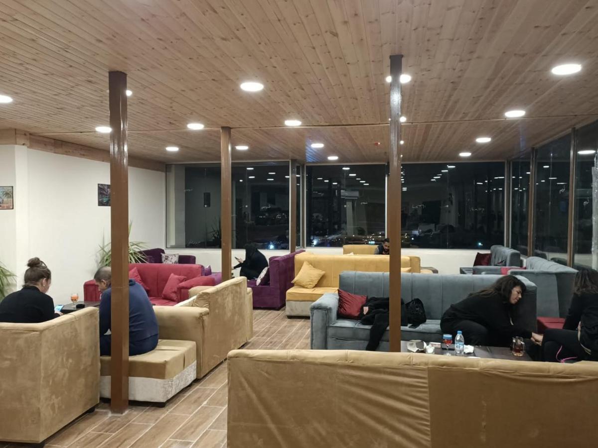 Petra Cabin Inn Hostel&Resturant Вади Муса Экстерьер фото