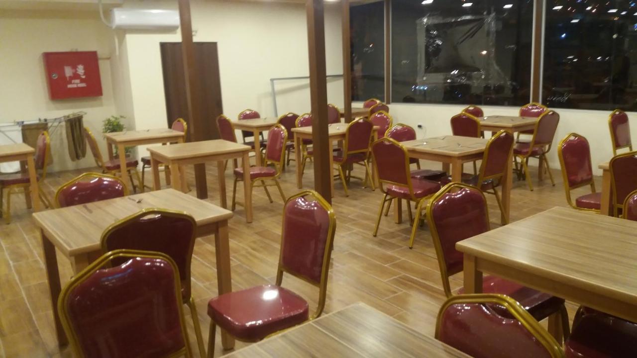 Petra Cabin Inn Hostel&Resturant Вади Муса Экстерьер фото